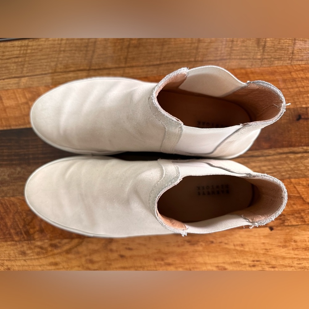 Barney’s New York pull on Chelsea boot in off white suede